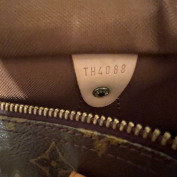 Preowned Louis Vuitton speedy 30 in excellent condition. - Picture 14 of 14